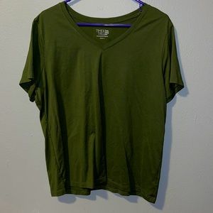 Time & Tru shirt. Great layering piece!